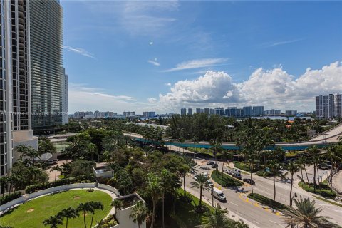 Studio in the Condo in Sunny Isles Beach, Florida  № 1404636 - photo 2