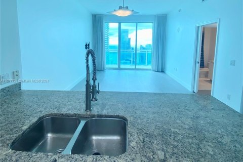 Condo in Miami, Florida, 1 bedroom  № 1404593 - photo 5