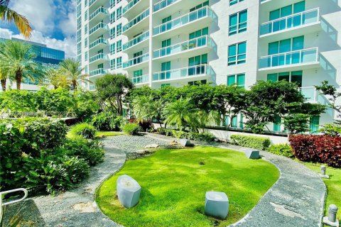 Condominio en venta en Miami, Florida, 1 dormitorio, 63.92 m2 № 1404593 - foto 28