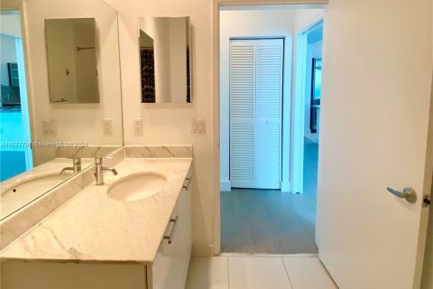 Condominio en venta en Miami, Florida, 1 dormitorio, 63.92 m2 № 1404593 - foto 18