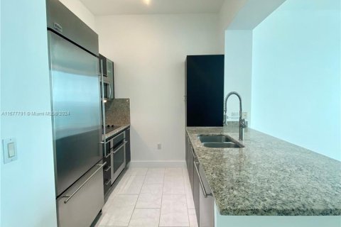 Condo in Miami, Florida, 1 bedroom  № 1404593 - photo 6