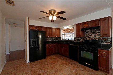 House in Orlando, Florida 3 bedrooms, 144 sq.m. № 1337777 - photo 5