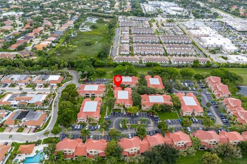 Condo in Pembroke Pines, Florida, 3 bedrooms  № 1330255 - photo 7