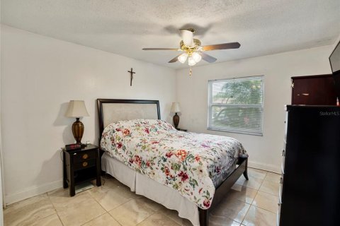 Casa en venta en Tampa, Florida, 2 dormitorios, 97.45 m2 № 1392279 - foto 18