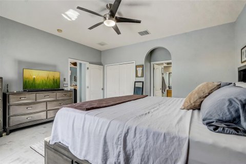 Casa en venta en Orlando, Florida, 4 dormitorios, 218.6 m2 № 1392278 - foto 18