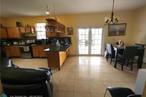 Casa en venta en Clewiston, Florida, 3 dormitorios, 152.17 m2 № 1178695 - foto 3