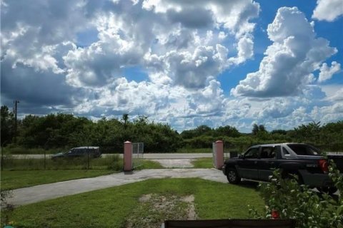 Villa ou maison à vendre à Clewiston, Floride: 3 chambres, 152.17 m2 № 1178695 - photo 13