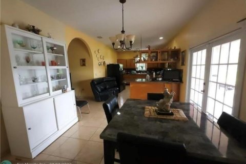 Casa en venta en Clewiston, Florida, 3 dormitorios, 152.17 m2 № 1178695 - foto 4