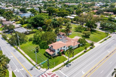 Commercial property in Deerfield Beach, Florida № 979236 - photo 10