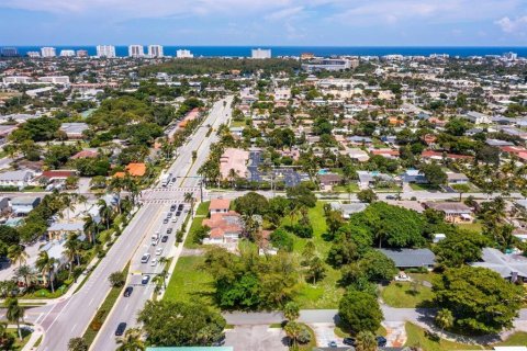 Propiedad comercial en venta en Deerfield Beach, Florida № 979236 - foto 1