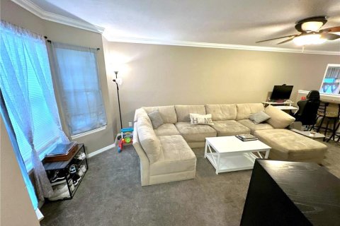 Condo in Plant City, Florida, 2 bedrooms  № 1342055 - photo 5