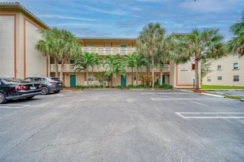 Copropriété à vendre à Coral Springs, Floride: 2 chambres, 71.26 m2 № 958967 - photo 1