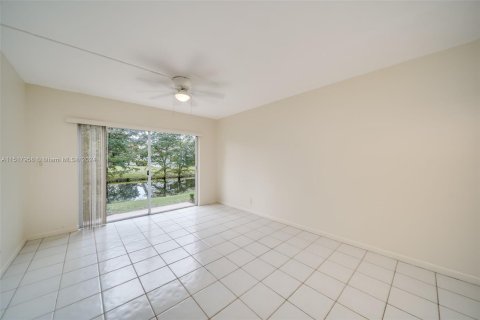 Copropriété à vendre à Coral Springs, Floride: 2 chambres, 71.26 m2 № 958967 - photo 3