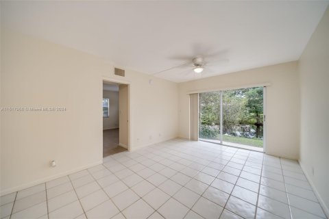Copropriété à vendre à Coral Springs, Floride: 2 chambres, 71.26 m2 № 958967 - photo 4