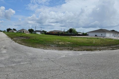 Terreno en venta en Cape Coral, Florida № 1392346 - foto 2