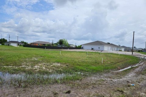 Terrain à vendre à Cape Coral, Floride № 1392346 - photo 1