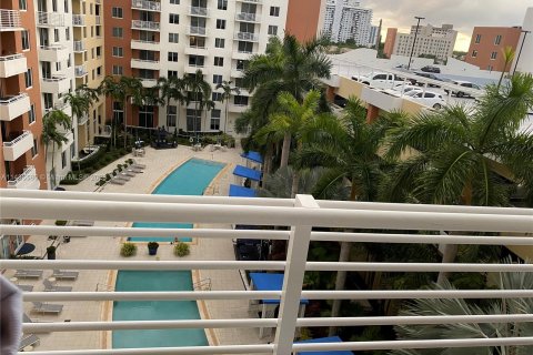 Condominio en venta en Aventura, Florida, 2 dormitorios, 99.68 m2 № 837161 - foto 13