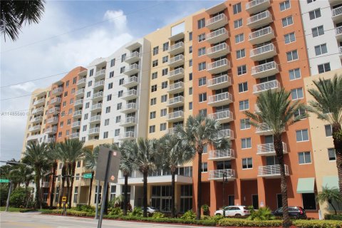 Condo in Aventura, Florida, 2 bedrooms  № 837161 - photo 1