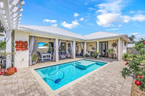 Villa ou maison à vendre à Fort Myers, Floride: 3 chambres, 205.78 m2 № 737022 - photo 2