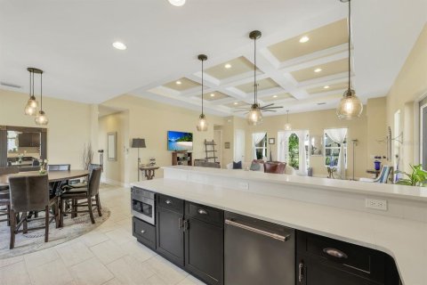 Villa ou maison à vendre à Fort Myers, Floride: 3 chambres, 205.78 m2 № 737022 - photo 8