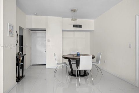 Condominio en venta en Aventura, Florida, 3 dormitorios, 134.24 m2 № 1357079 - foto 7