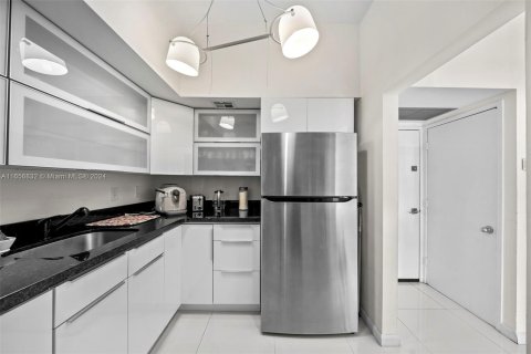 Condo in Aventura, Florida, 3 bedrooms  № 1357079 - photo 9