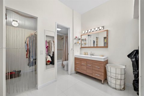 Condo in Aventura, Florida, 3 bedrooms  № 1357079 - photo 21