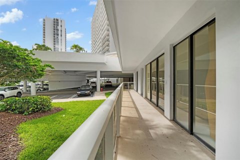 Condominio en venta en Aventura, Florida, 3 dormitorios, 134.24 m2 № 1357079 - foto 23