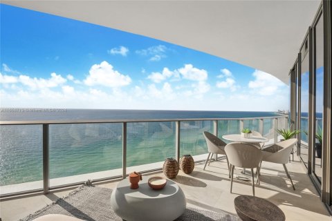 Condo in Sunny Isles Beach, Florida, 2 bedrooms  № 1357033 - photo 9