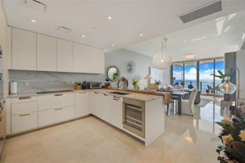 Copropriété à louer à Sunny Isles Beach, Floride: 2 chambres, 134.43 m2 № 1357033 - photo 4