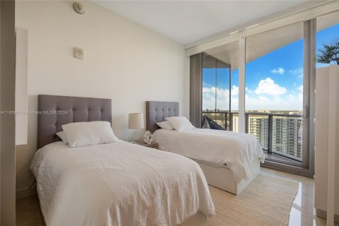 Condo in Sunny Isles Beach, Florida, 2 bedrooms  № 1357033 - photo 16