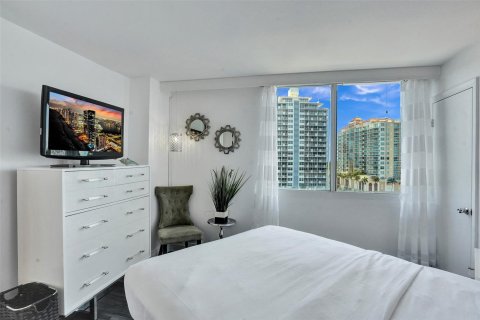 Condominio en venta en Fort Lauderdale, Florida, 1 dormitorio, 47.84 m2 № 1216253 - foto 17