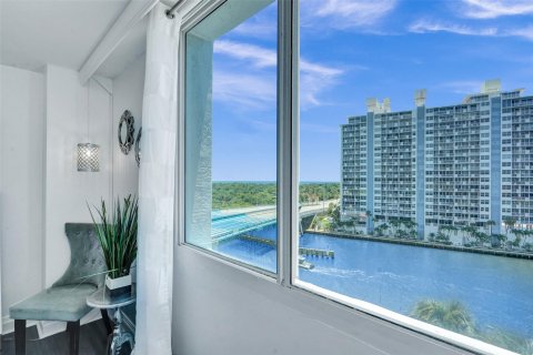 Condo in Fort Lauderdale, Florida, 1 bedroom  № 1216253 - photo 14