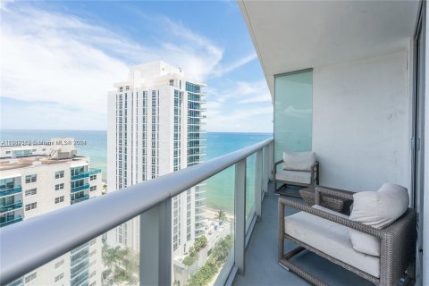 Condo in Hollywood, Florida, 2 bedrooms  № 1161364 - photo 5