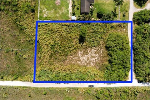 Propiedad comercial en venta en Miami, Florida № 1161365 - foto 1