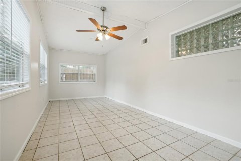 Casa en venta en Orlando, Florida, 3 dormitorios, 153.94 m2 № 1424162 - foto 25