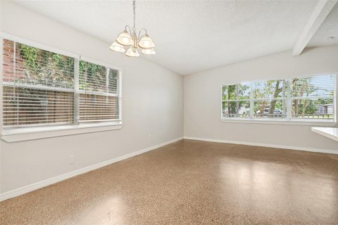 House in Orlando, Florida 3 bedrooms, 153.94 sq.m. № 1424162 - photo 9