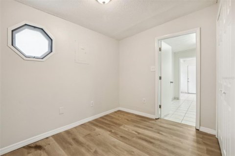 Casa en venta en Orlando, Florida, 3 dormitorios, 153.94 m2 № 1424162 - foto 18