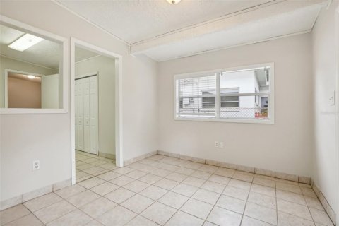 Casa en venta en Orlando, Florida, 3 dormitorios, 153.94 m2 № 1424162 - foto 23