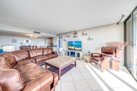 Condo in West Palm Beach, Florida, 2 bedrooms  № 844140 - photo 22