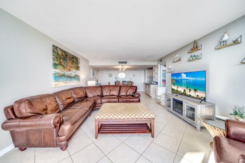 Copropriété à vendre à West Palm Beach, Floride: 2 chambres, 108.7 m2 № 844140 - photo 23