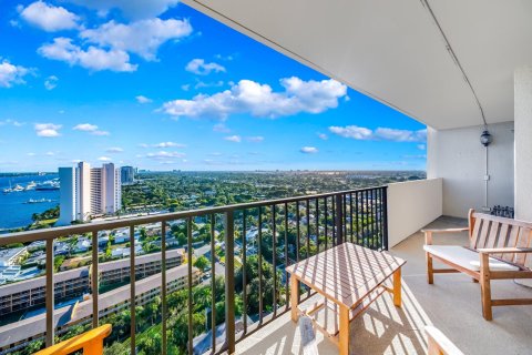 Condo in West Palm Beach, Florida, 2 bedrooms  № 844140 - photo 13