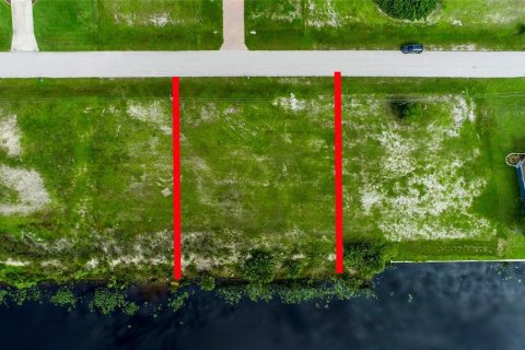 Terrain à vendre à Cape Coral, Floride № 706455 - photo 2