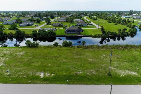 Купить земельный участок в Кейп-Корал, Флорида № 706455 - фото 6