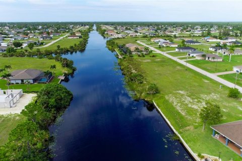 Купить земельный участок в Кейп-Корал, Флорида № 706455 - фото 19