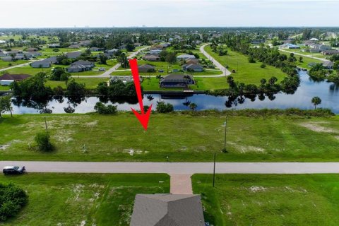 Купить земельный участок в Кейп-Корал, Флорида № 706455 - фото 3