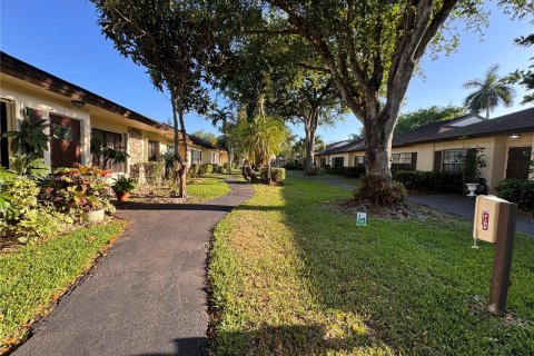 Touwnhouse à louer à Davie, Floride: 2 chambres, 119.84 m2 № 1356789 - photo 4