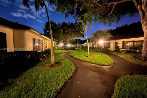 Touwnhouse à louer à Davie, Floride: 2 chambres, 119.84 m2 № 1356789 - photo 6