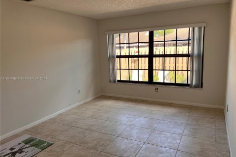 Townhouse in Davie, Florida 2 bedrooms, 119.84 sq.m. № 1356788 - photo 16