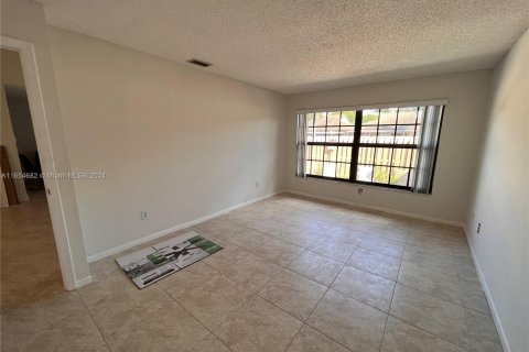 Townhouse in Davie, Florida 2 bedrooms, 119.84 sq.m. № 1356788 - photo 17